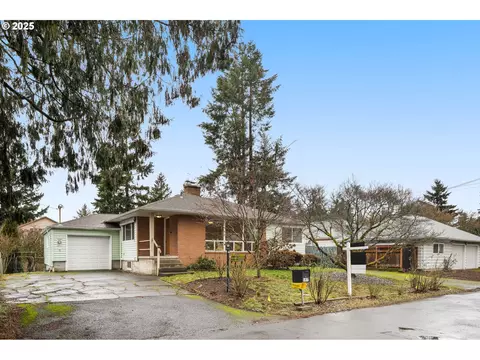 11617 SE Madison St, Portland, OR 97216