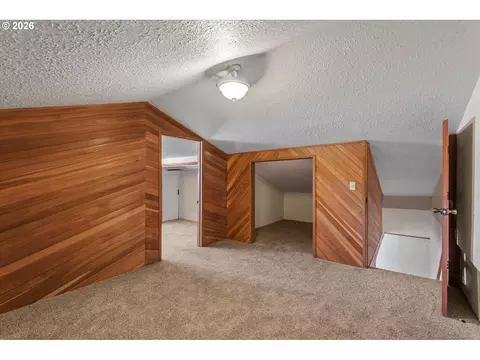 Bedroom - 1790 Cedar St, Elgin, OR 97827 photo 2 of 4