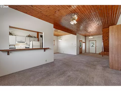 Living - 1790 Cedar St, Elgin, OR 97827 photo 1 of 5