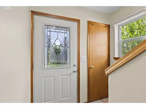 Entry Way - 5307 SE 13th Ct, Gresham, OR 97080 photo 1 of 1