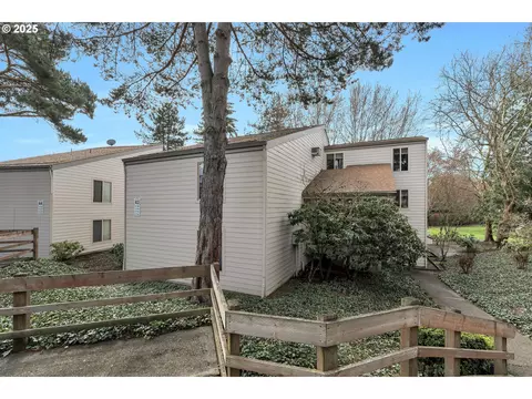 11746 SW Boones Bend Dr, Beaverton, OR 97008