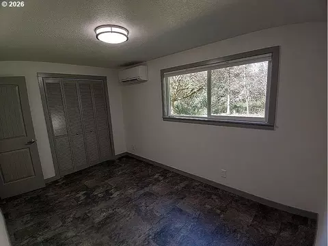 Bedroom - 9363 Highway 126, Mapleton, OR 97453 photo 4 of 6