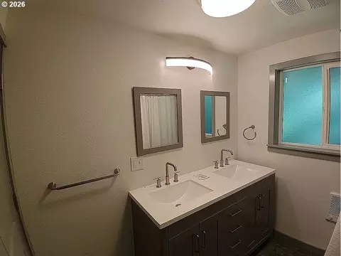 Bath - 9363 Highway 126, Mapleton, OR 97453 photo 1 of 2