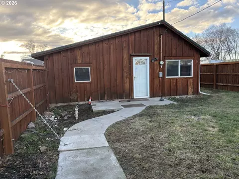 1235 NW Harwood St, Prineville, OR 97754