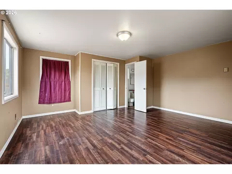 Bedroom - 757 Berntzen Rd, Eugene, OR 97402 photo 6 of 6