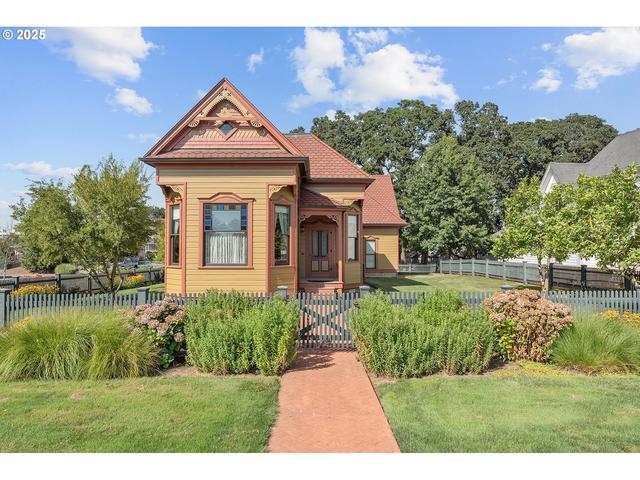 4225 Mission Ave NE, Saint Paul, OR 97137