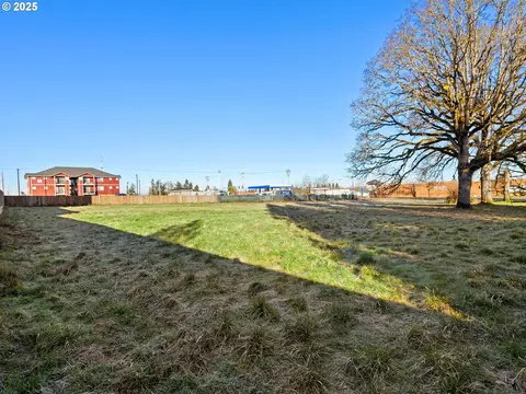W Main St, Molalla, OR 97038 photo 6