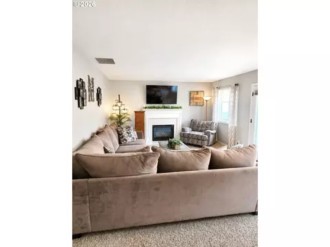 Living - 5424 NW Jackson Loop, Camas, WA 98607 photo 2 of 2