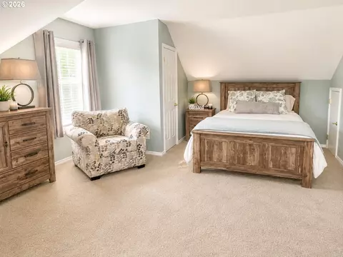 Bedroom - 5424 NW Jackson Loop, Camas, WA 98607 photo 1 of 4