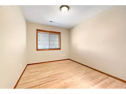Bedroom - 15052 SE Pinegrove Loop, Clackamas, OR 97015 photo 5 of 5