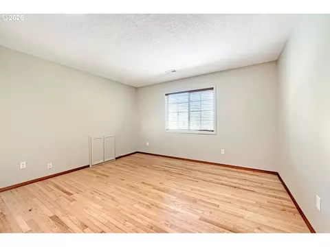 Bedroom - 15052 SE Pinegrove Loop, Clackamas, OR 97015 photo 4 of 5