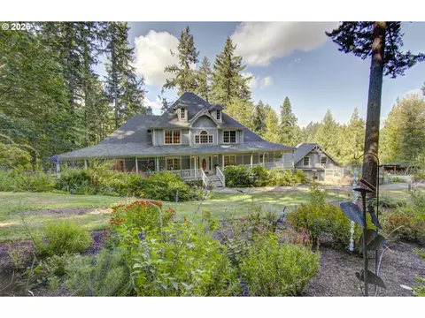 18410 S Greenview Dr, Oregon City, OR 97045
