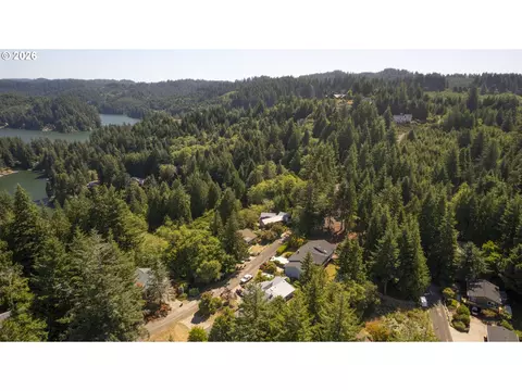 View/Area - 5938 View Loop, Florence, OR 97439 photo 3 of 3