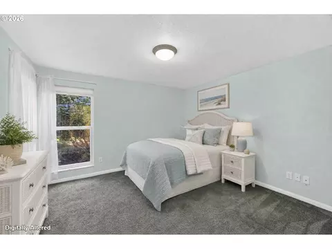 Bedroom - 5938 View Loop, Florence, OR 97439 photo 5 of 5