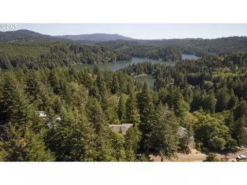 View/Area - 5938 View Loop, Florence, OR 97439 photo 2 of 3