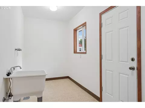 Other - 1450 SW 26th Ct, Gresham, OR 97080 photo 3 of 8