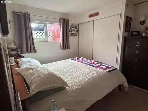 Bedroom - 430 23rd St, Myrtle Point, OR 97458 photo 2 of 3
