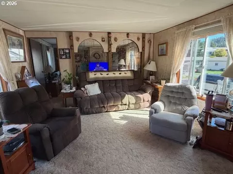 Living - 430 23rd St, Myrtle Point, OR 97458 photo 1 of 1