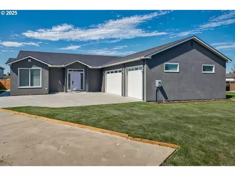1194 NEmerald Dr, Hermiston, OR 97838