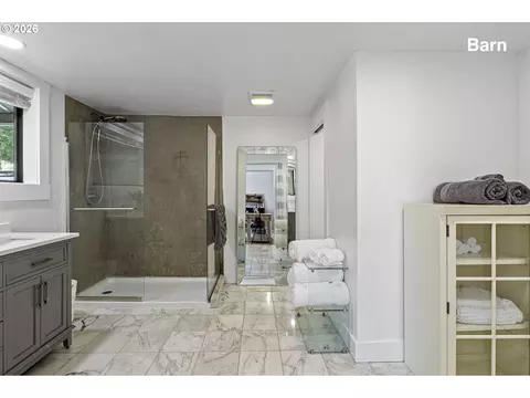 Bath - 34846 Matthews Rd, Eugene, OR 97405 photo 4 of 5