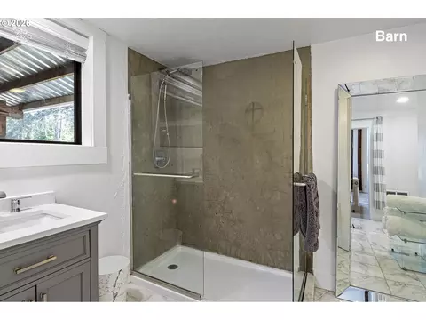 Bath - 34846 Matthews Rd, Eugene, OR 97405 photo 5 of 5
