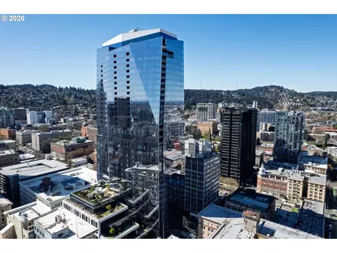 550 SW 10th Ave #2303, Portland, OR 97205