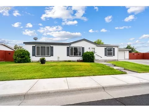1028 SW Joshua Dr, Hermiston, OR 97838