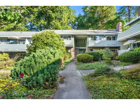 2521 SW Beaverton Hillsdale Hwy, Portland, OR 97239