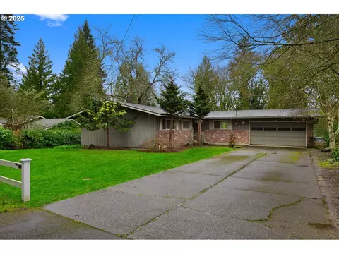 4033 Calaroga Cir, West Linn, OR 97068