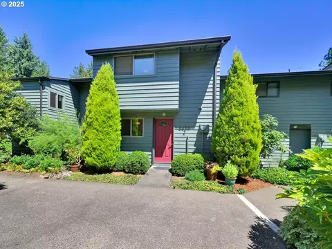 4439 Fox Hollow Rd #2, Eugene, OR 97405