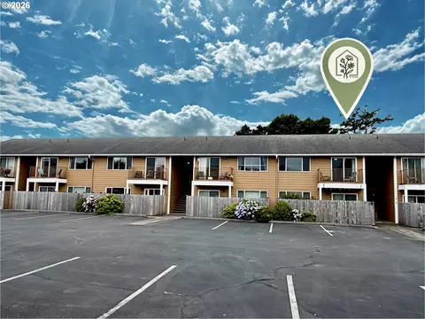 320 Necanicum Dr #10, Seaside, OR 97138