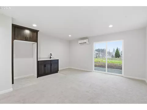 Living - 4668 SE 2nd St, Gresham, OR 97080 photo 1 of 8