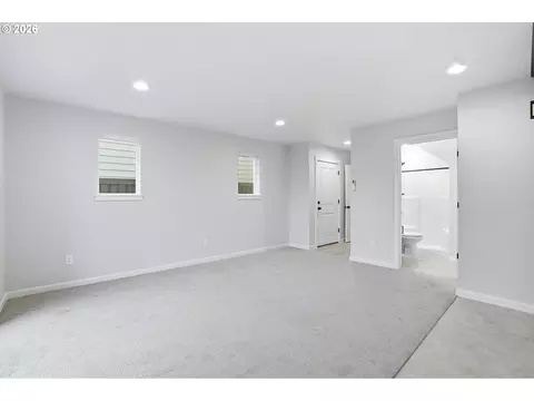 Living - 4668 SE 2nd St, Gresham, OR 97080 photo 3 of 8