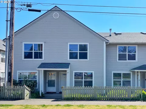 14134 E Burnside St #5, Portland, OR 97233
