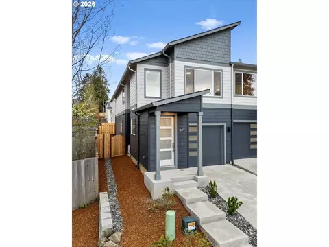 Exterior - 2477 NW 1st Dr, Gresham, OR 97030 photo 4 of 5