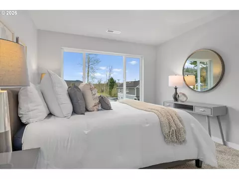 Bedroom - 2477 NW 1st Dr, Gresham, OR 97030 photo 1 of 5