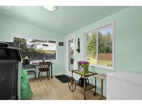 Other - 2019 40th St, Florence, OR 97439 photo 3 of 5