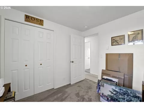 Bedroom - 2019 40th St, Florence, OR 97439 photo 6 of 6