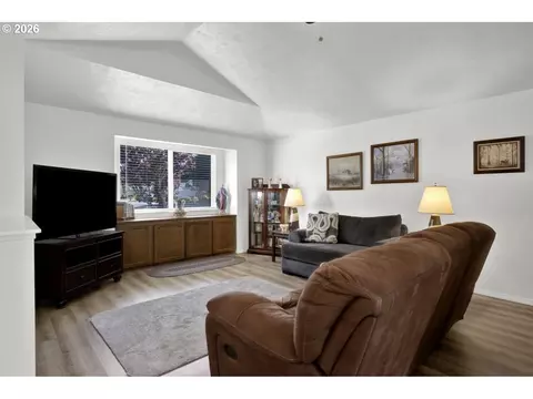 Living - 2019 40th St, Florence, OR 97439 photo 1 of 3