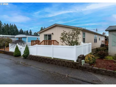11520 SW Royal Villa Dr, Tigard, OR 97224
