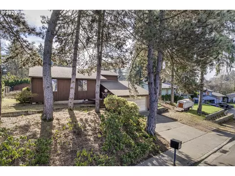 2350 SE Washington Ct, Hillsboro, OR 97123
