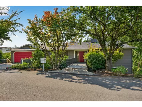 7160 SW Gable Park Rd, Portland, OR 97225