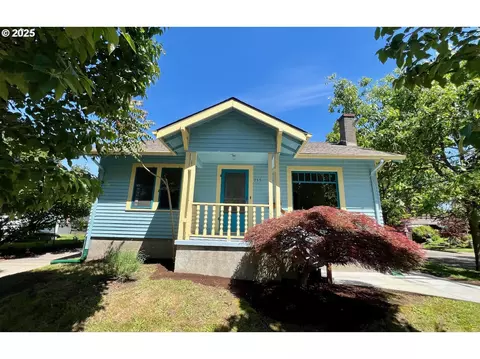 735 SE Spokane St, Portland, OR 97202