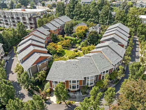 4160 S Corbett Ave, Portland, OR 97239