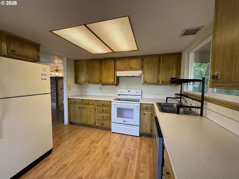 3320 SW Ladow Ave, Pendleton, OR 97801 photo 9