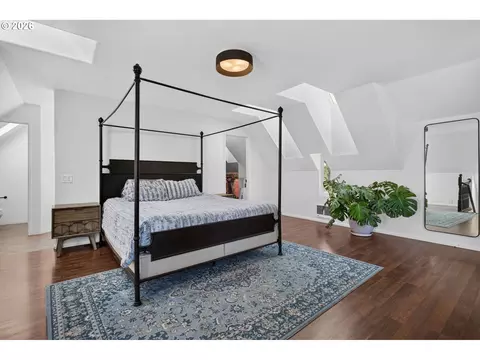 Bedroom - 1696 Larkspur Loop, Eugene, OR 97401 photo 3 of 10