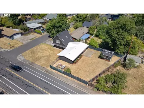 View/Area - 1696 Larkspur Loop, Eugene, OR 97401 photo 2 of 4