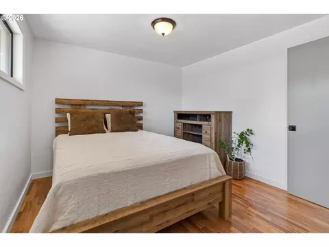 Bedroom - 1696 Larkspur Loop, Eugene, OR 97401 photo 10 of 10