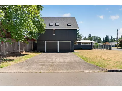 Exterior - 1696 Larkspur Loop, Eugene, OR 97401 photo 2 of 5