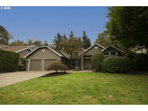 5698 Charles Cir, Lake Oswego, OR 97035